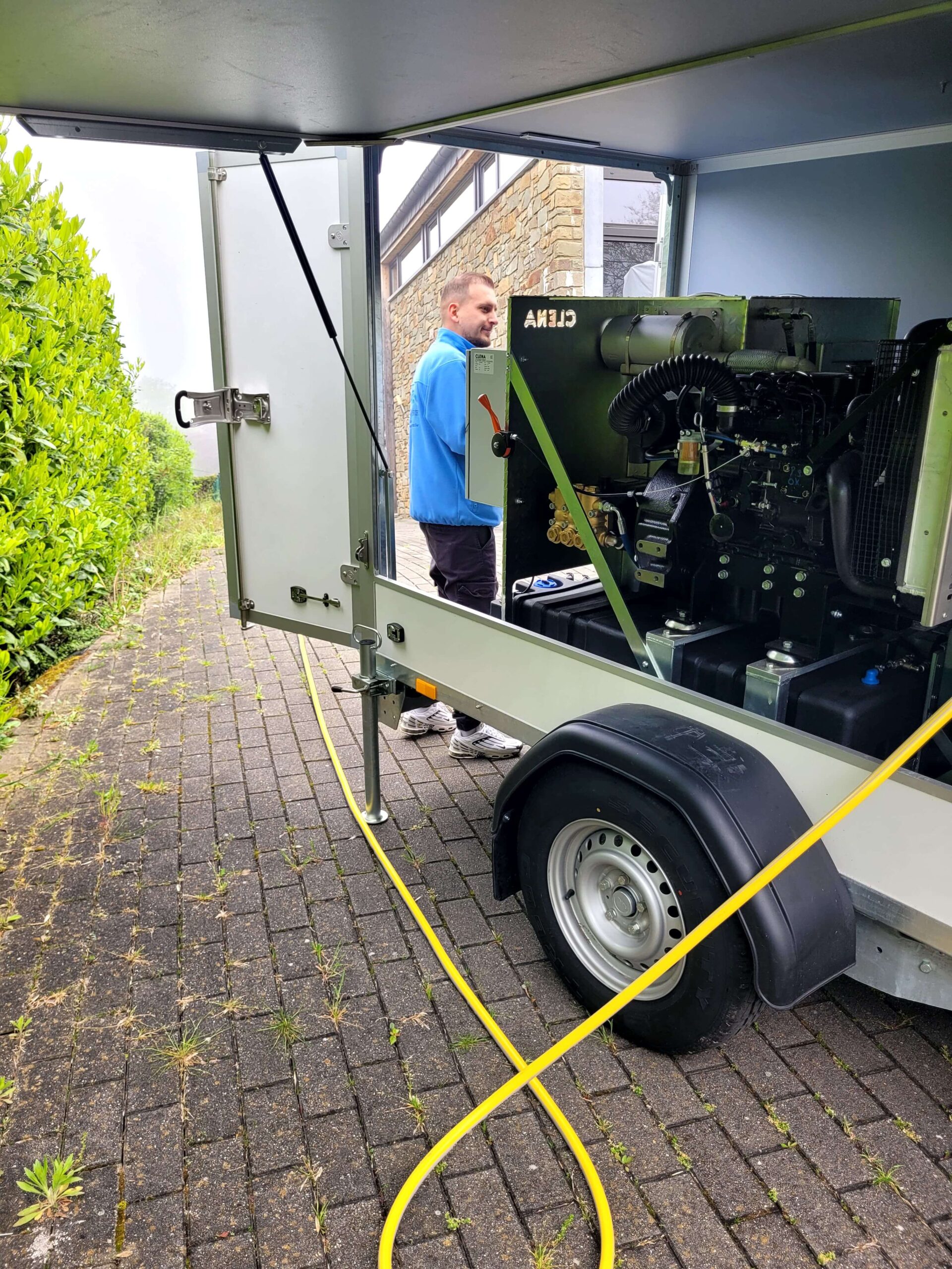 3202c639-9f62-4250-94ab-b442f8fb81e5